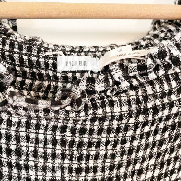 kimchi blue • smocked gingham off shoulder midi dress - Picture 7 of 8